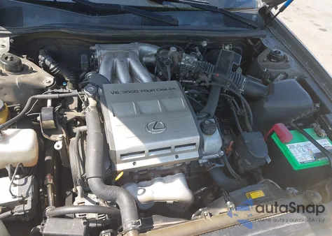 1998 Lexus Es 300 z USA, uszkodzony, nr VIN JT8BF28G3W5031533